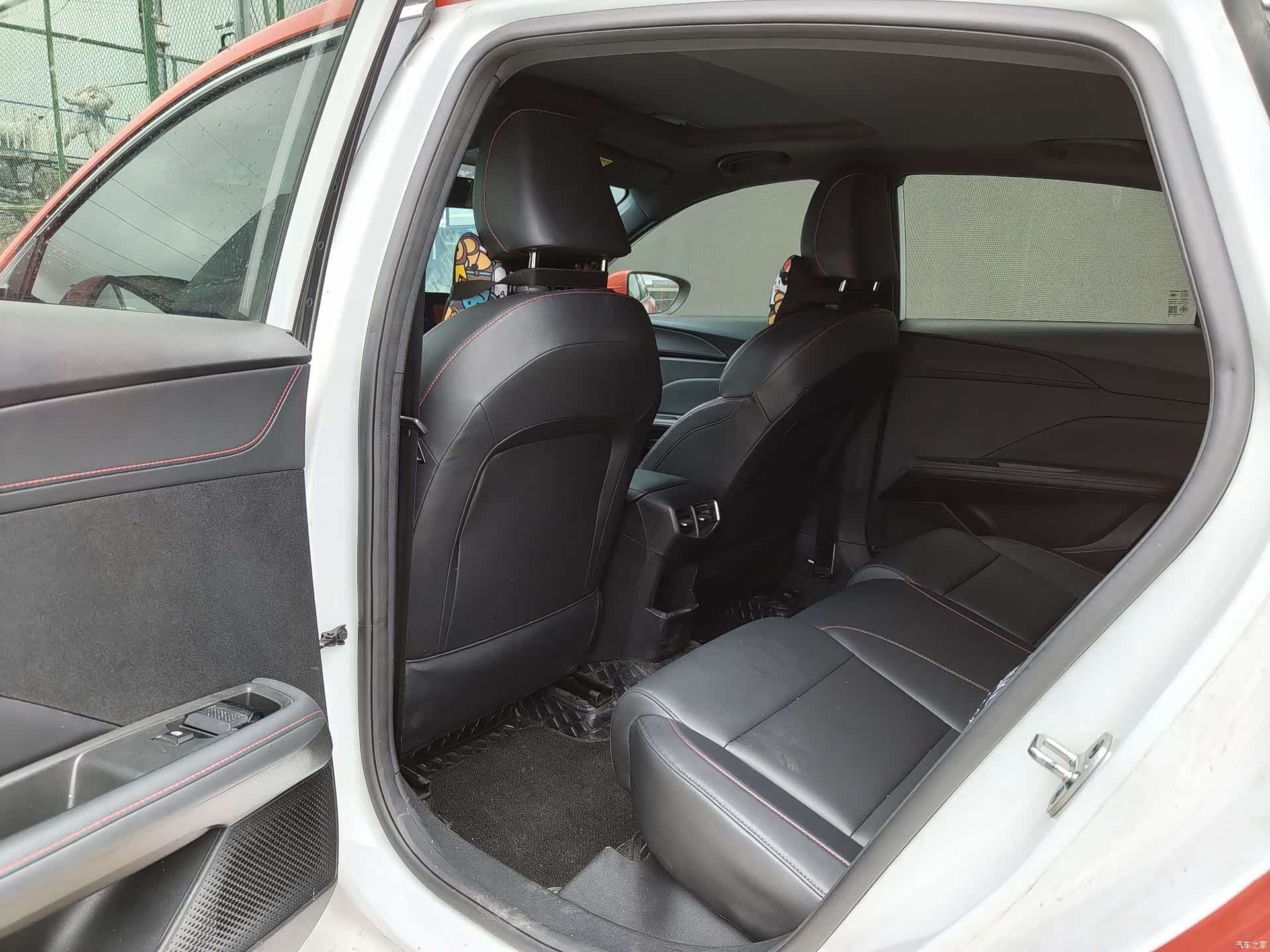 MG MG5, 2025 все фото