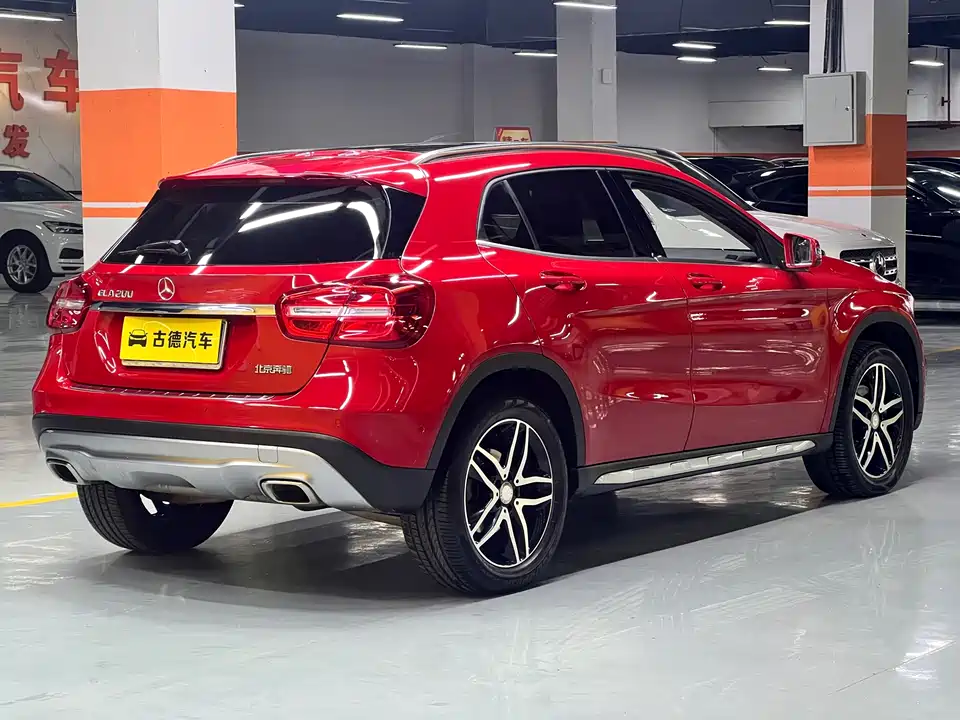 Mercedes-Benz GLA