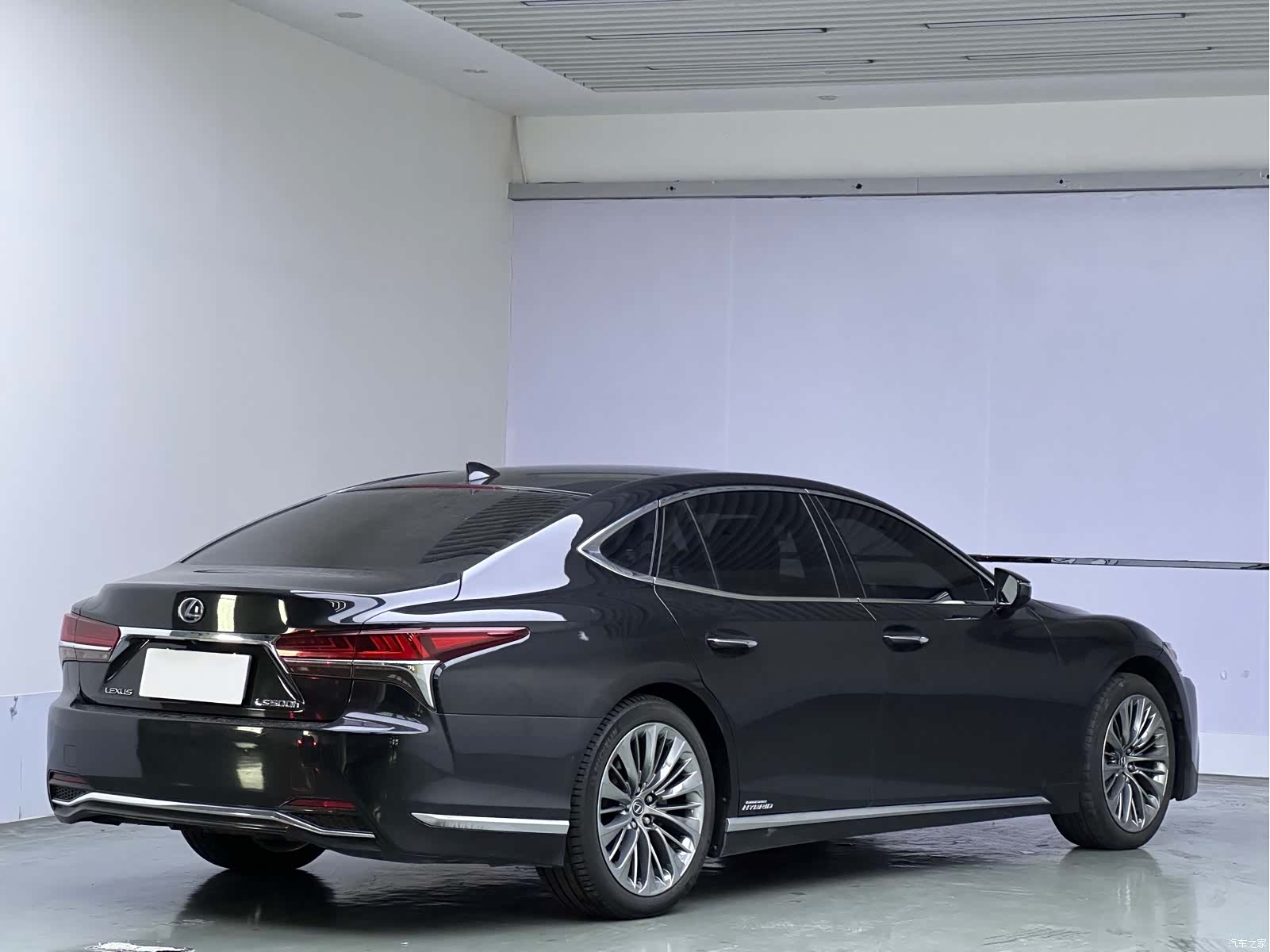 Lexus LS, 2018 6