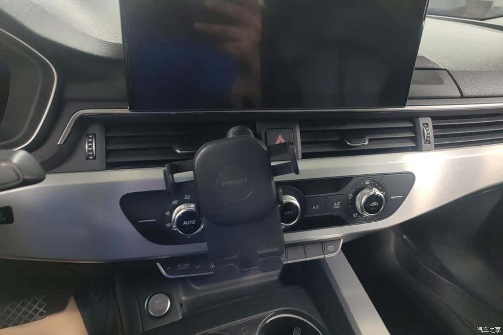 Audi A4L, 2018 13