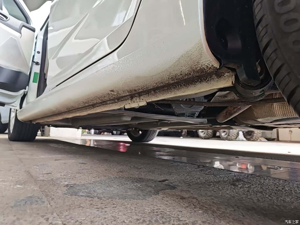 DongFeng L60, 2016 22