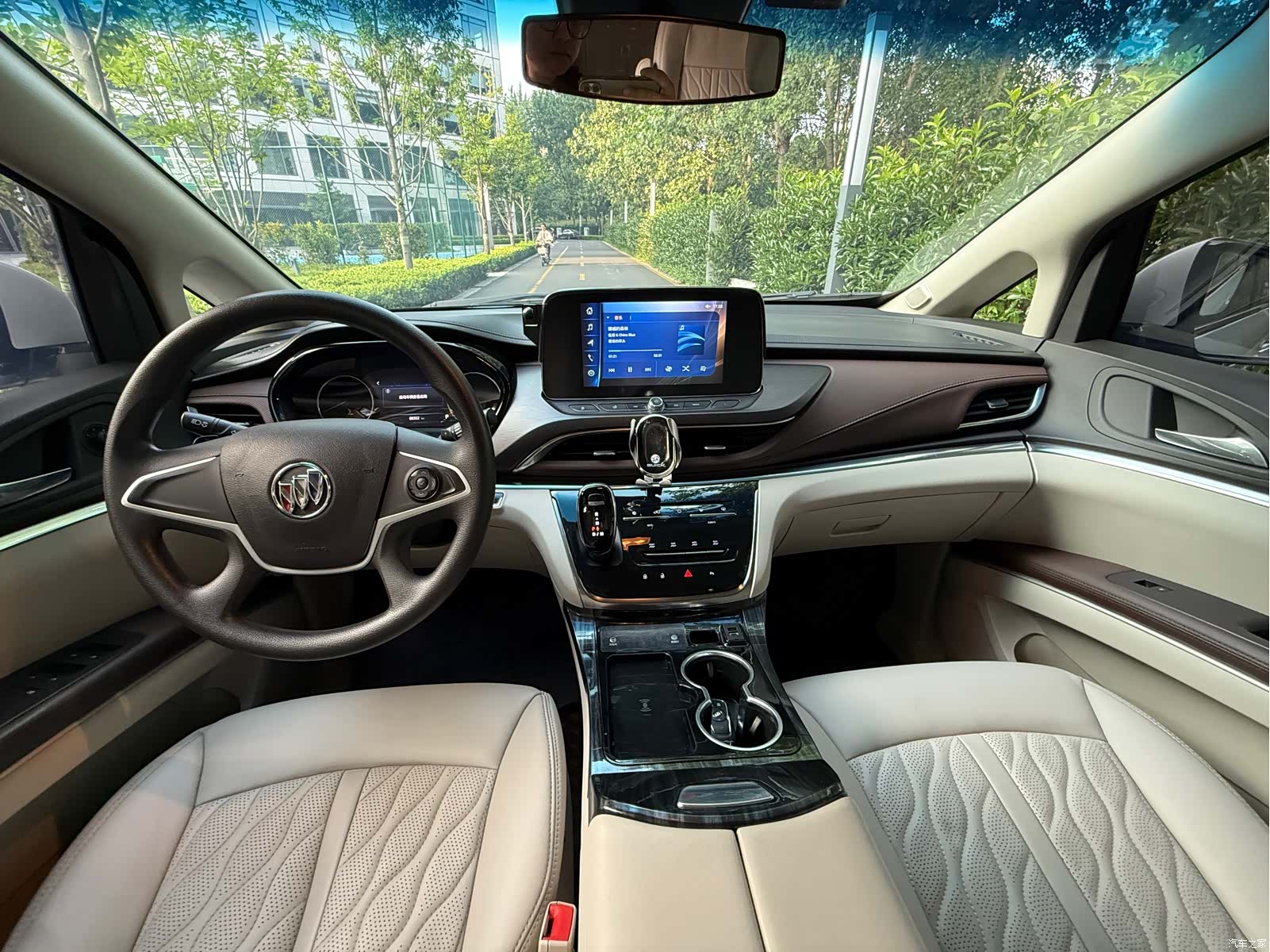 Buick GL8, 2022 8