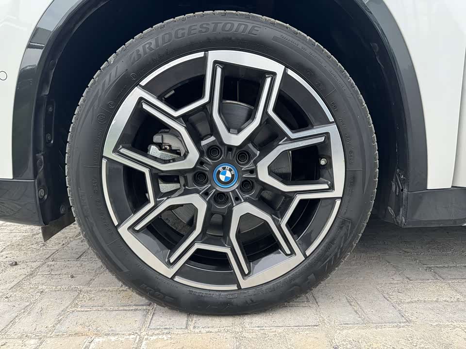 BMW iX1 BMW iX1