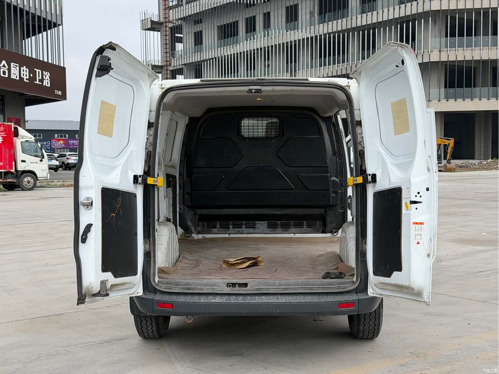 Ford 2.0TV, 2018 15