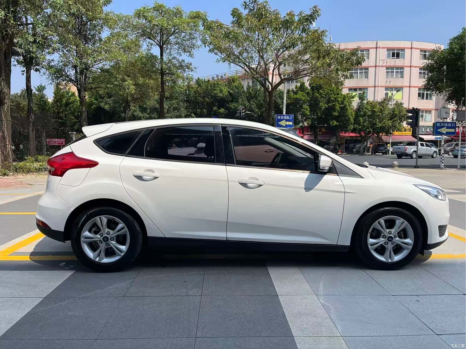 Ford Focus, 2019 8