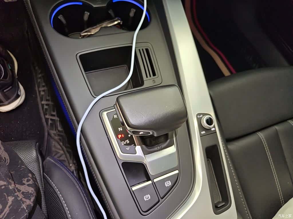 Audi A4L, 2022 14