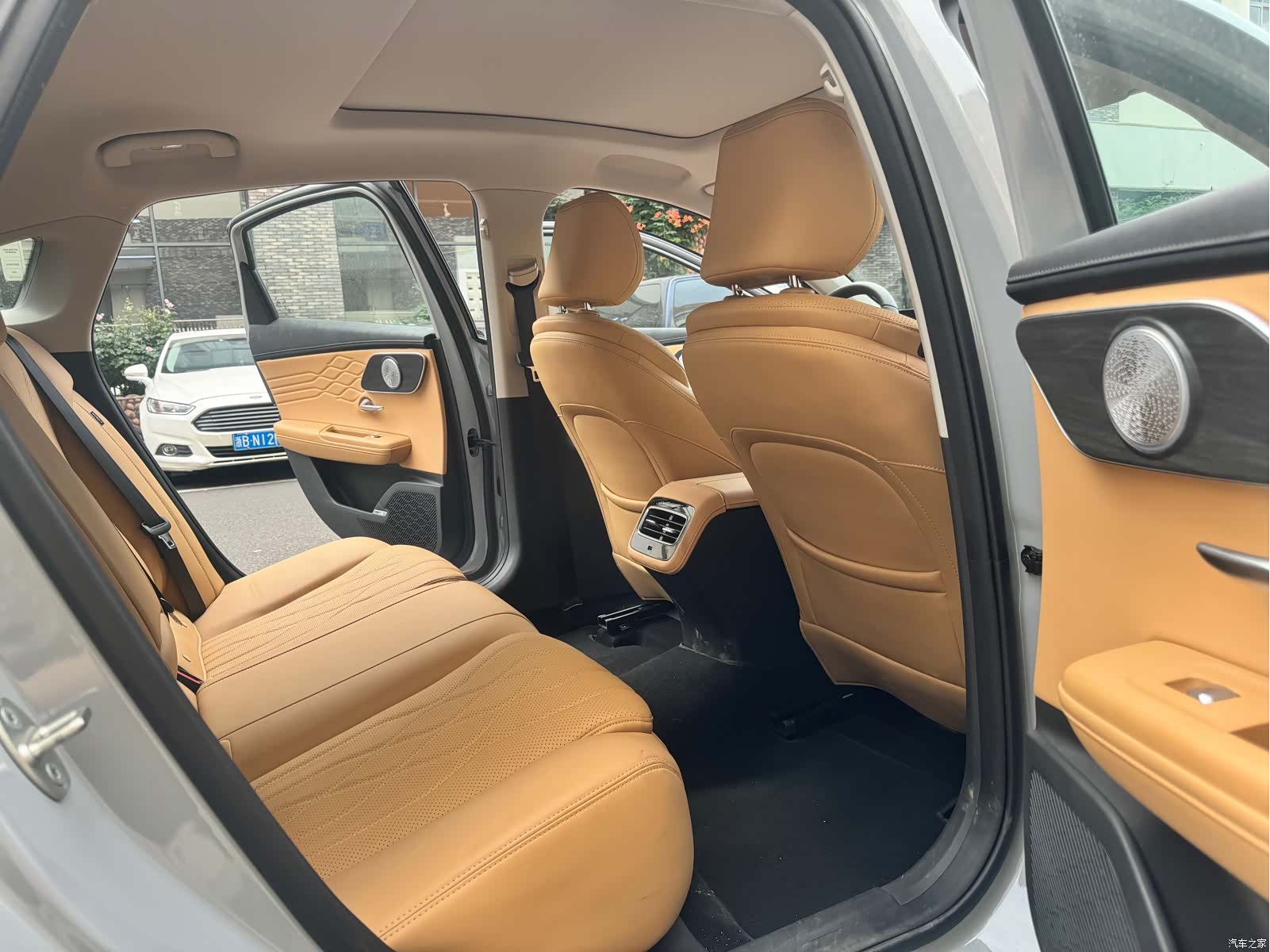 Chery Arrizo 8, 2025 9