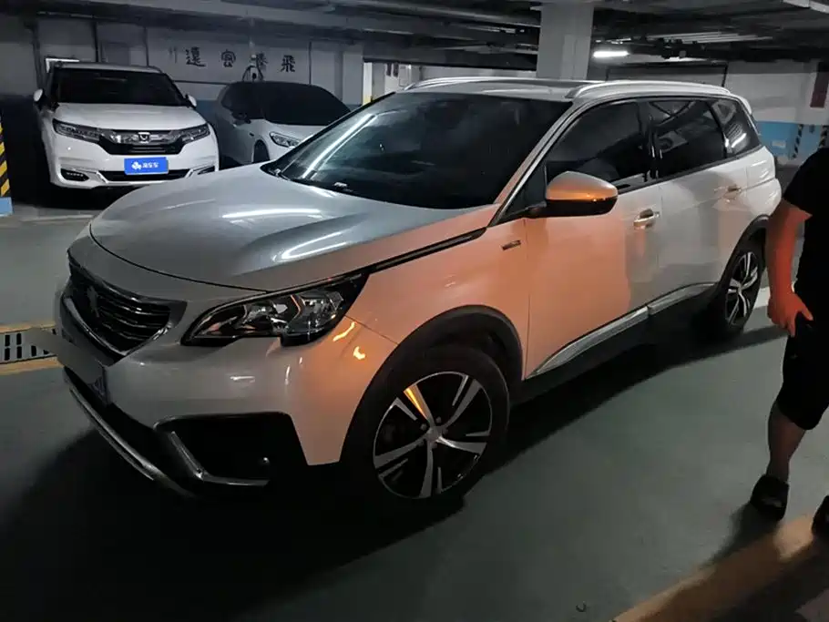 Peugeot 5008