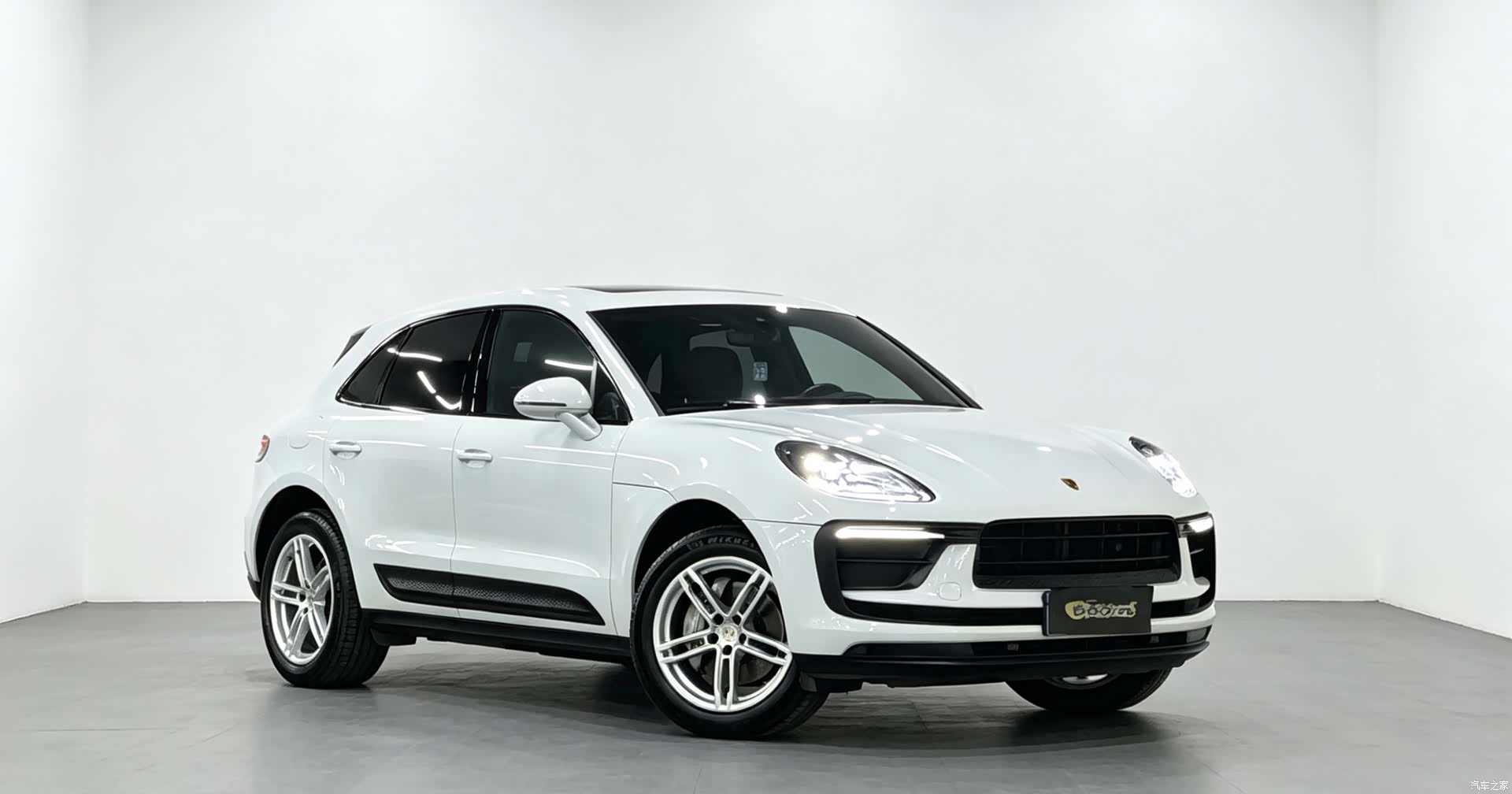 Porsche Macan, 2022 3