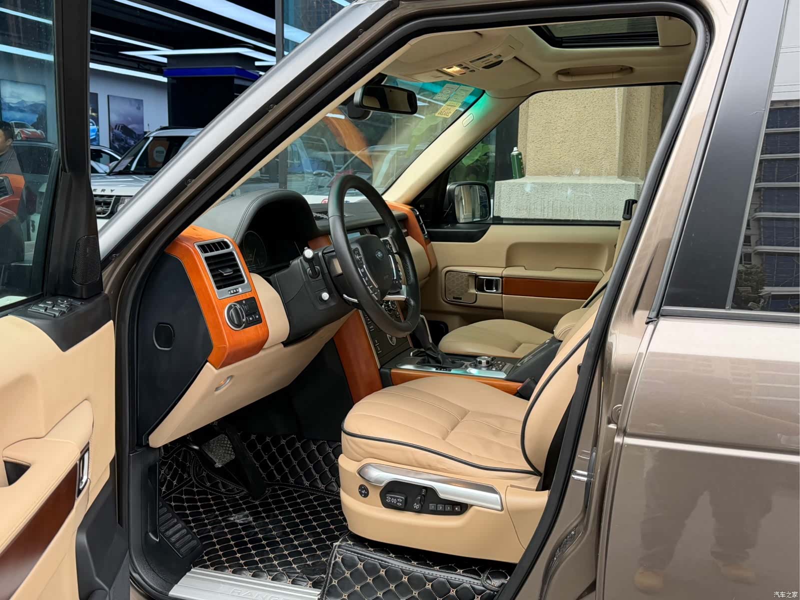 Land Rover Range Rover, 2011 4