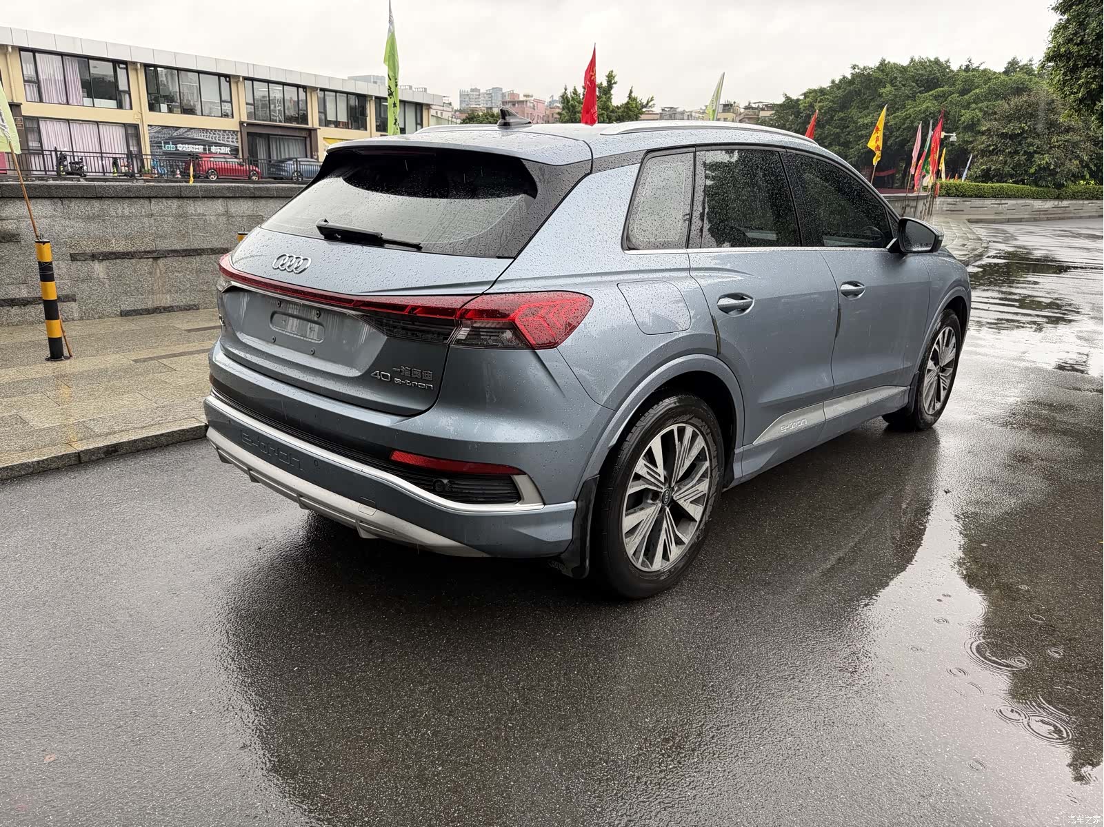 Audi Q4 e-tron, 2022 4