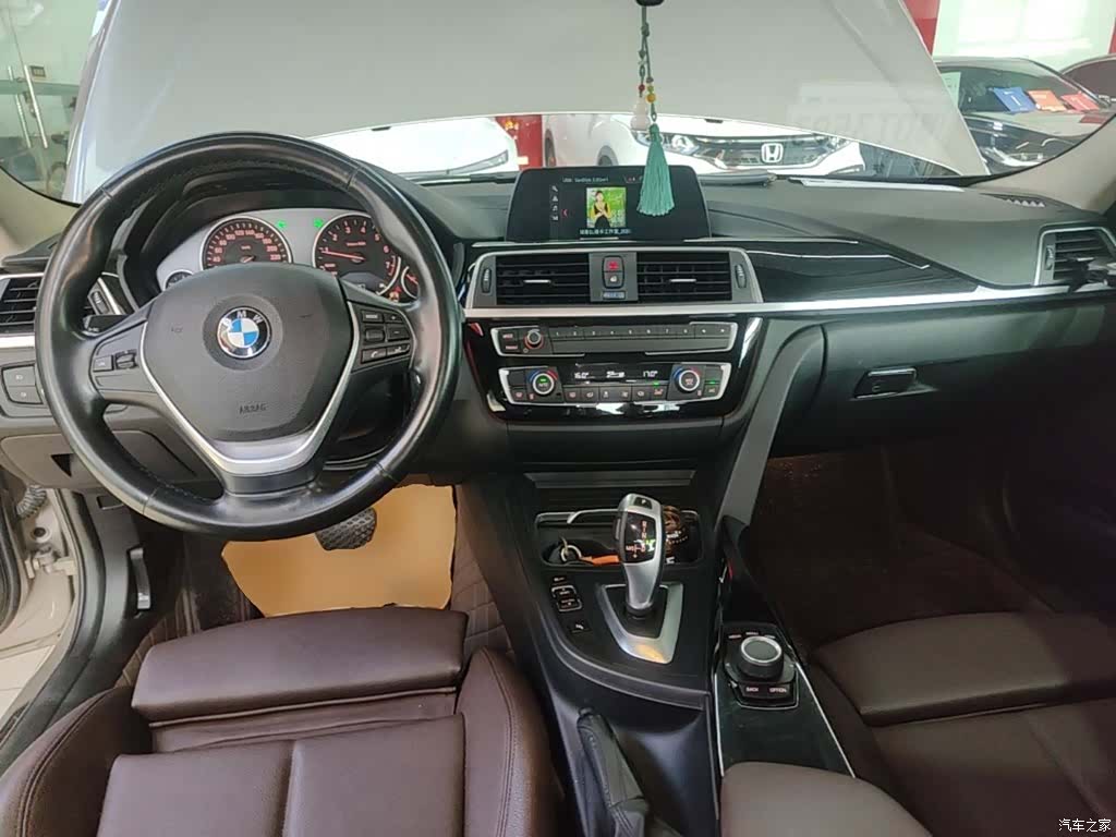 BMW 3 Series, 2018 10