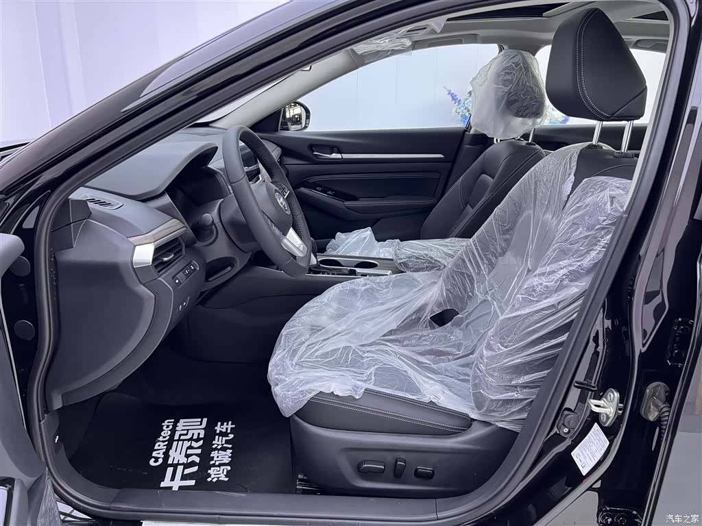 Nissan Teana, 2026 18