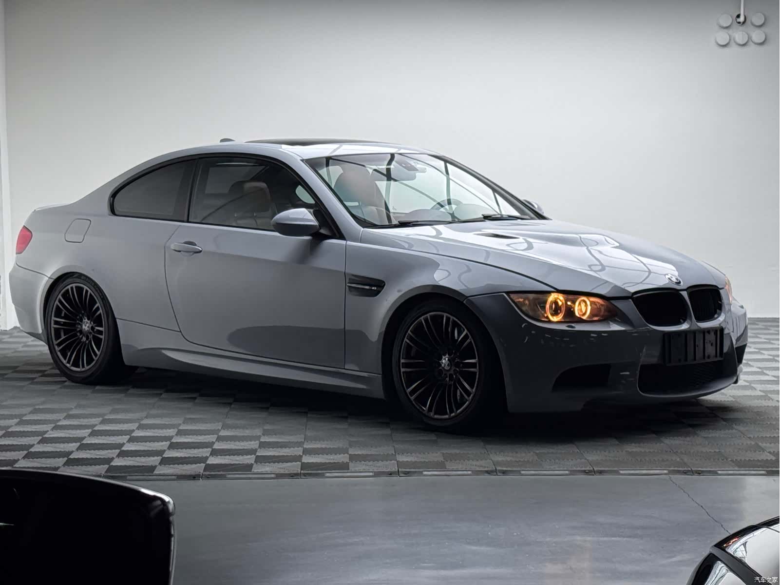 BMW M3, 2011 3