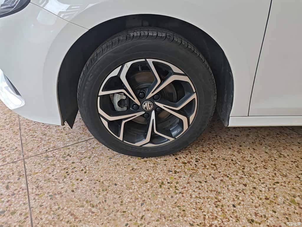 MG MG5, 2024 23