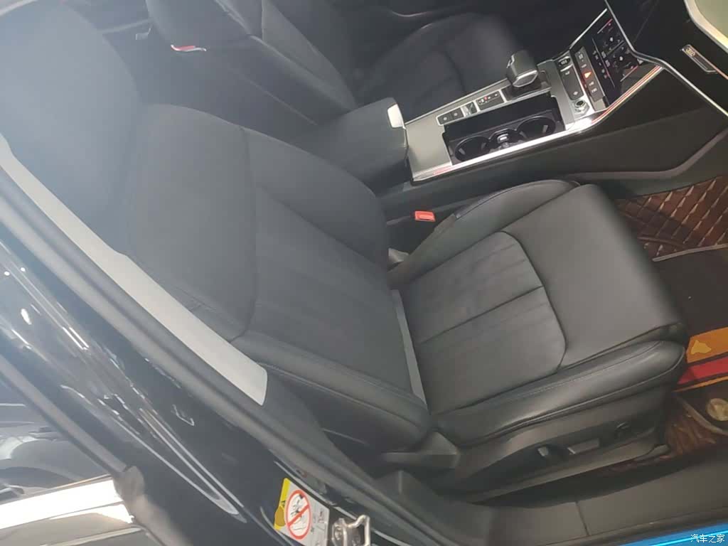Audi A6L, 2022 25
