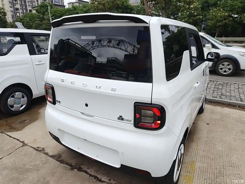 Geely Panda, 2025 7