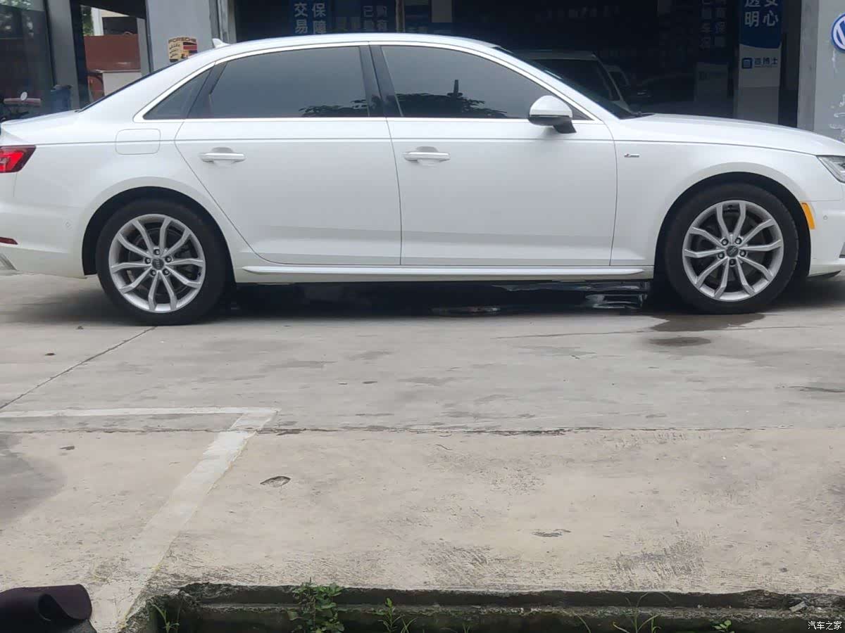 Audi A4L, 2019 3