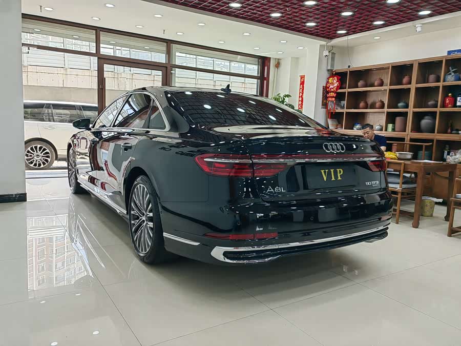 Audi A8 2025, фото 6