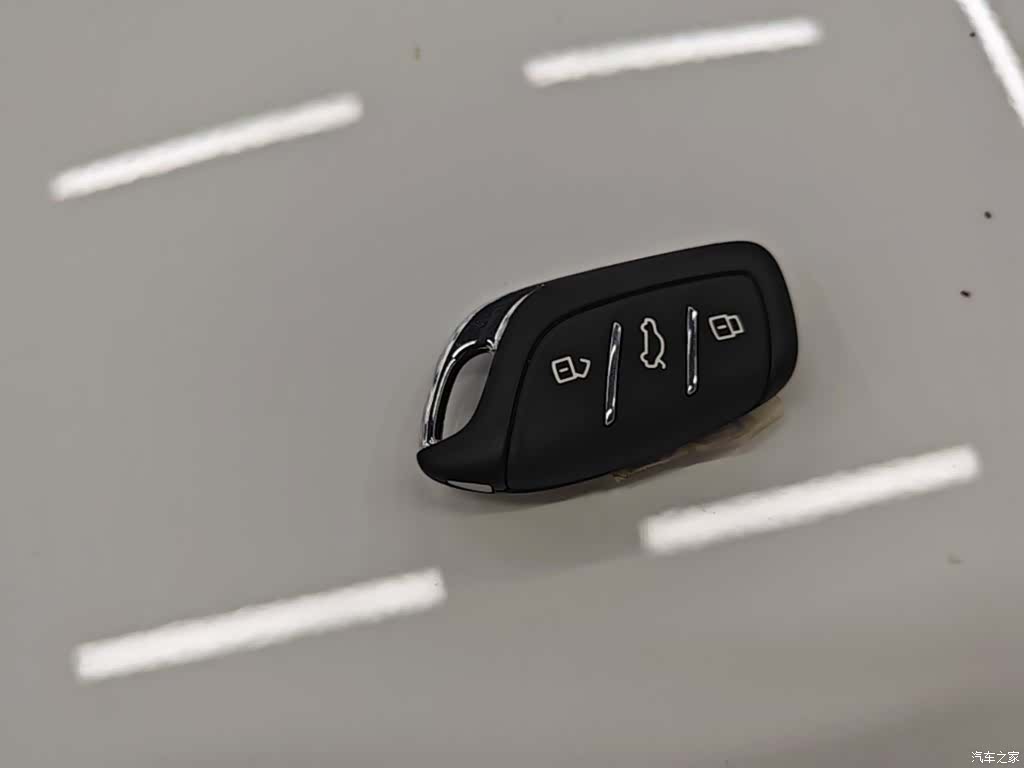 Roewe i5, 2025 9