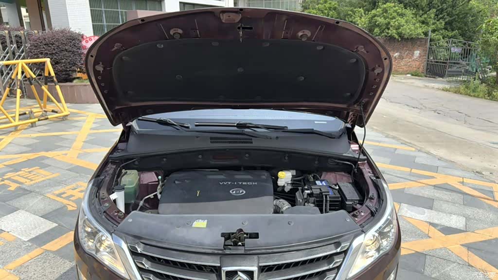 Wuling 560, 2017 13