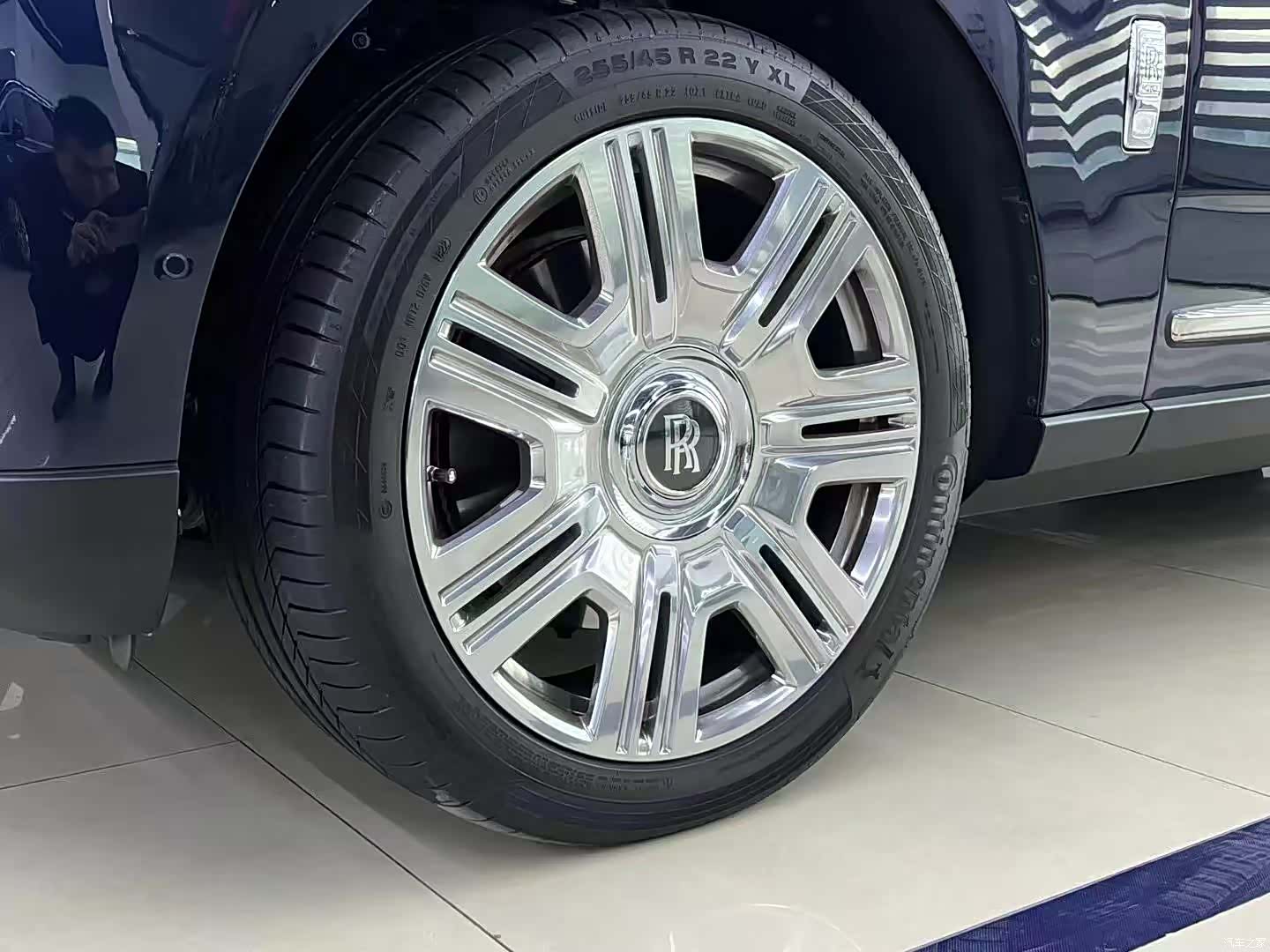 Rolls-Royce Cullinan, 2019 3
