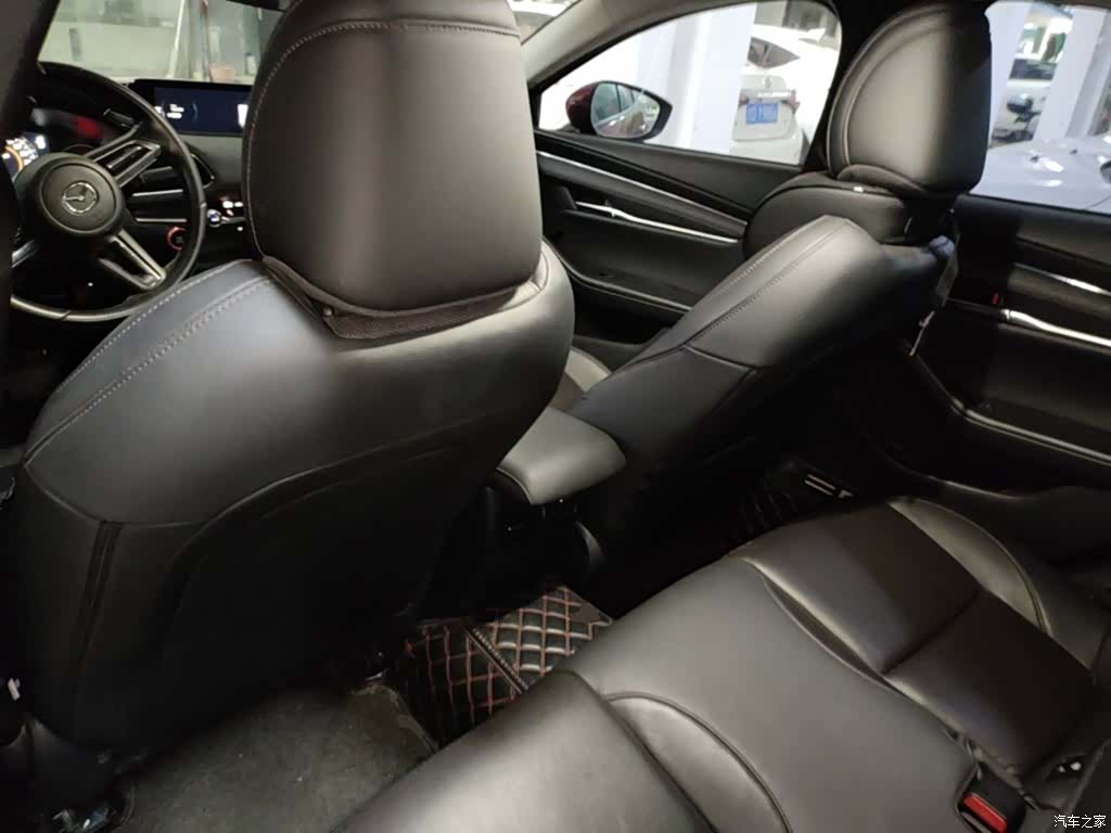 Mazda Mazda3, 2020 15