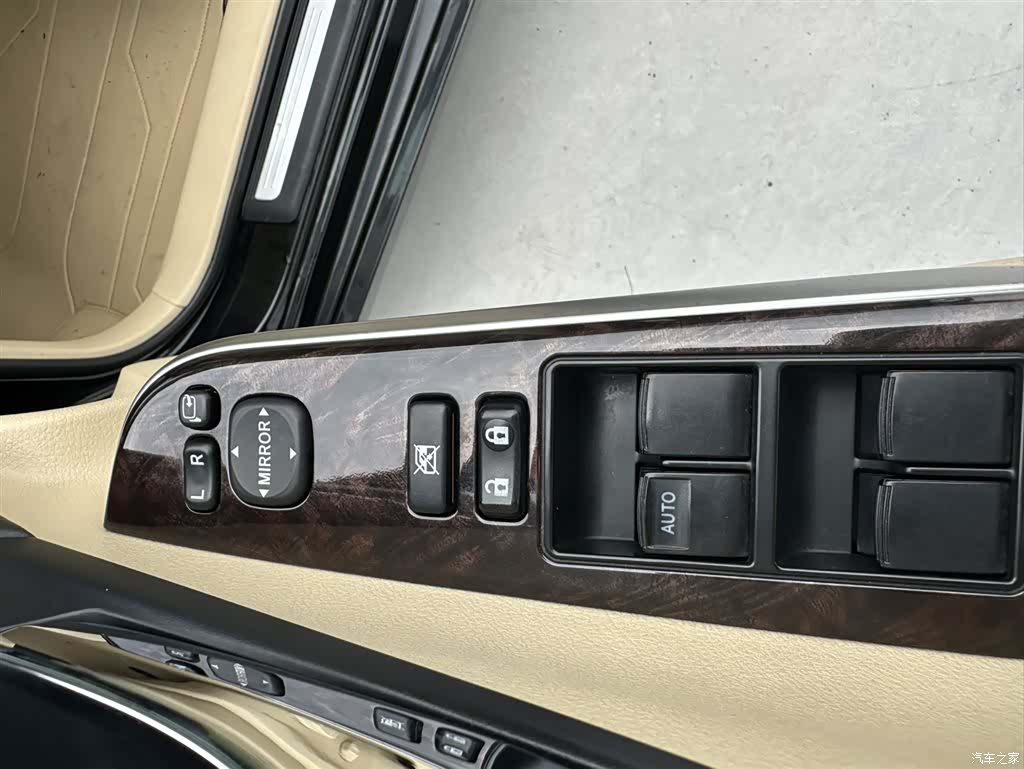 Toyota Camry, 2015 10