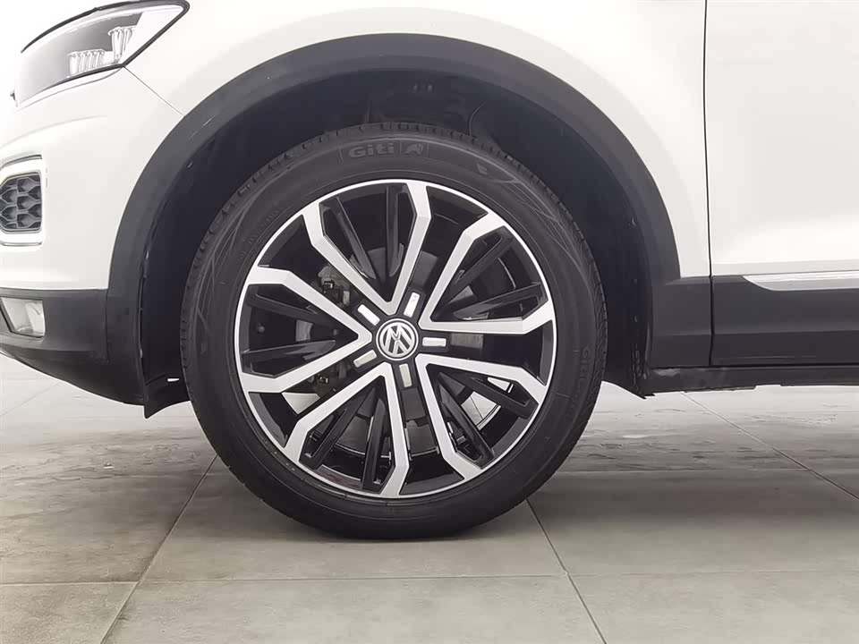 Volkswagen T-ROC exploring Songs