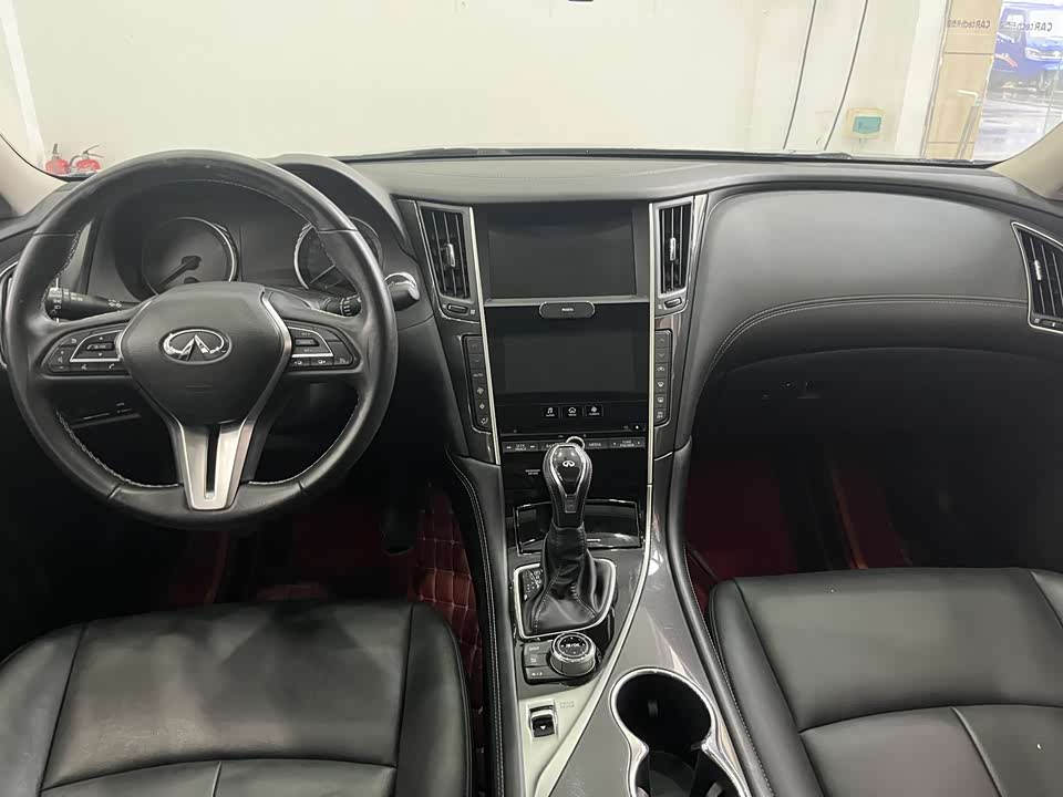 Infiniti Q50L