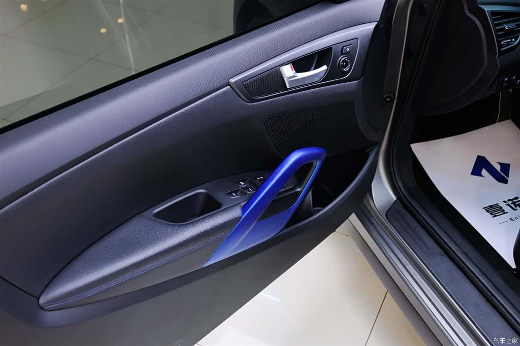 Hyundai Veloster, 2015 16