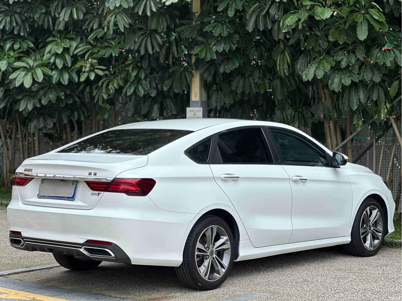 Geely Binray, 2019 16