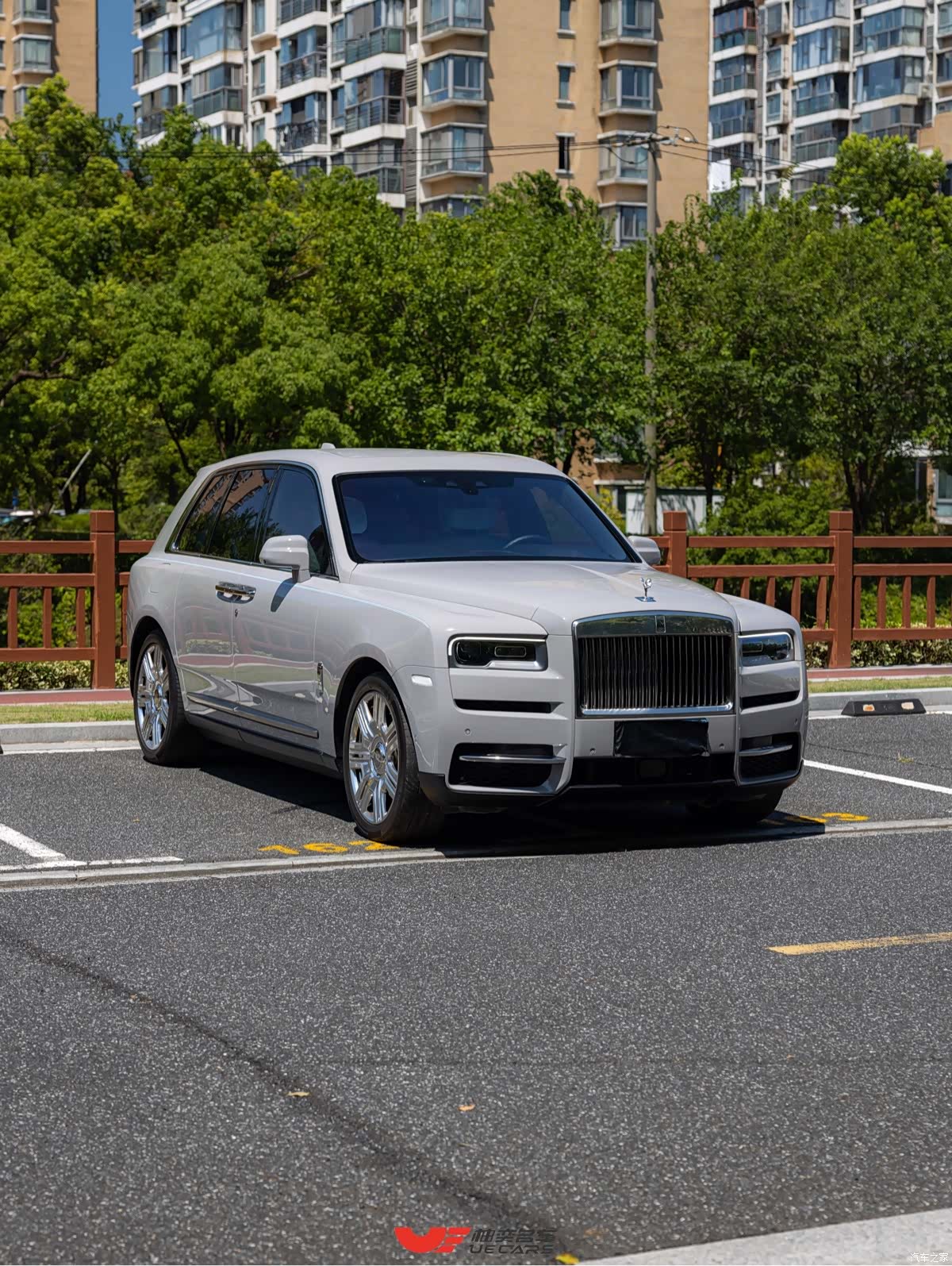Rolls-Royce Cullinan, 2023 3