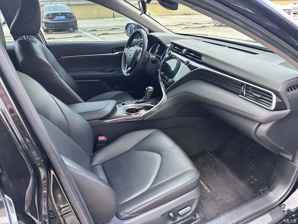 Toyota Camry, 2020 7