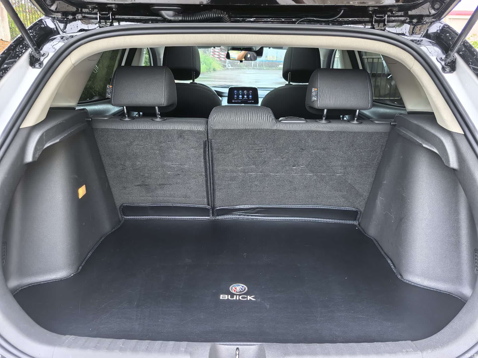 Buick Encore, 2023 17