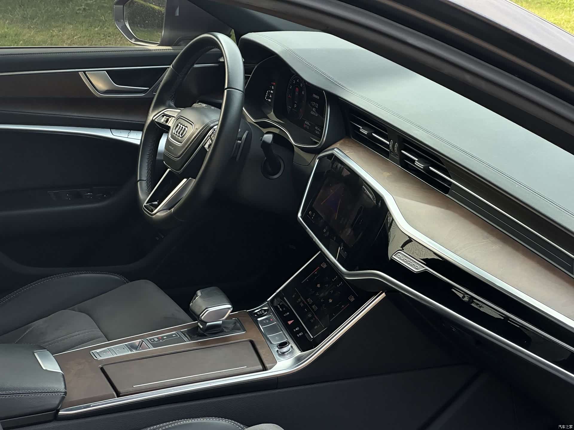 Audi A6L, 2022 11