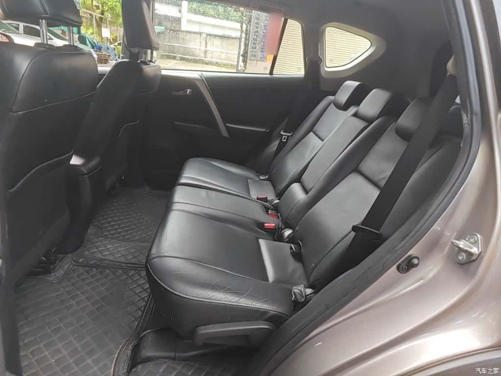 Toyota RAV4, 2018 17