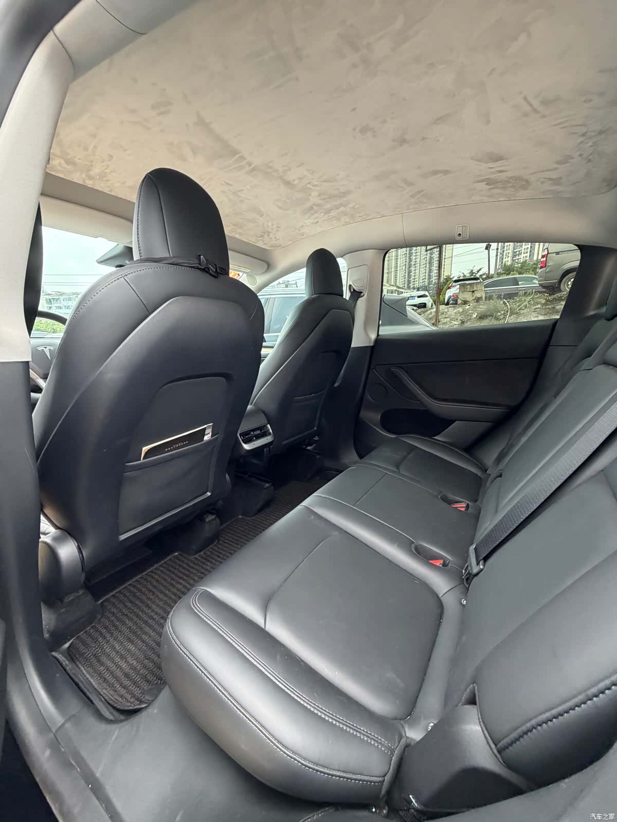 Tesla Model Y, 2021 14