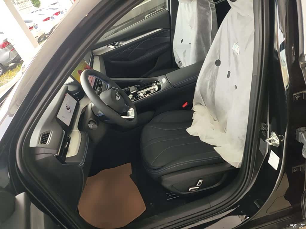 Geely Preface, 2026 15