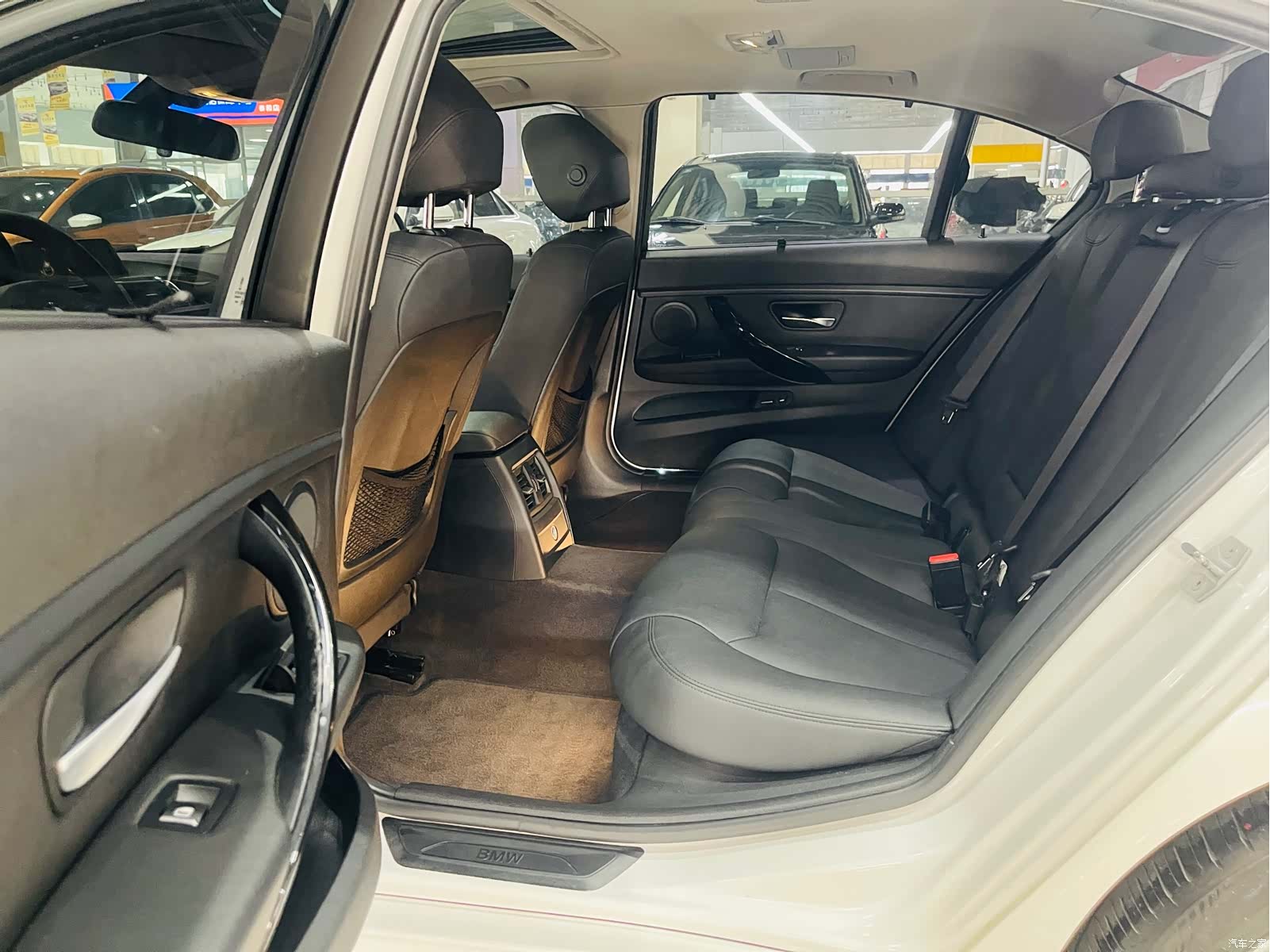 BMW 3 Series, 2016 все фото