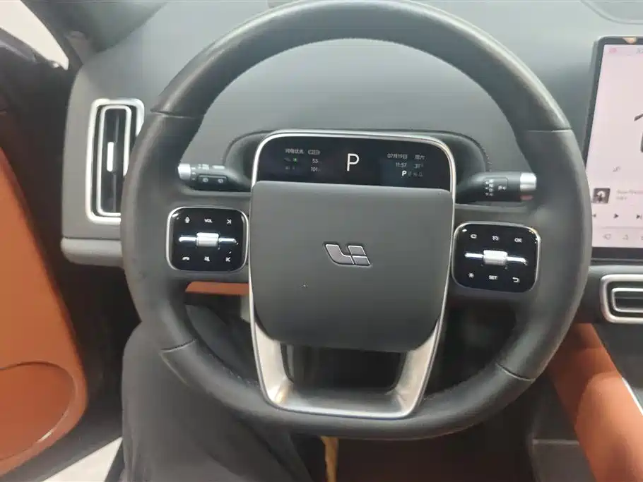 Li Auto Ideal L8