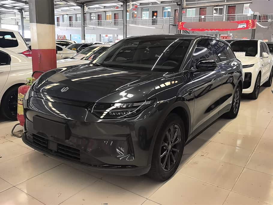 Leapmotor C11