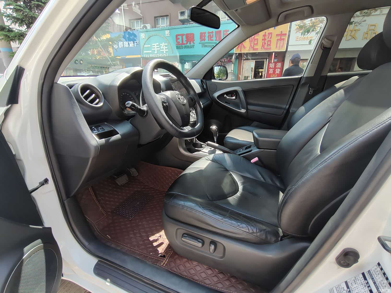 Toyota RAV4, 2012 7