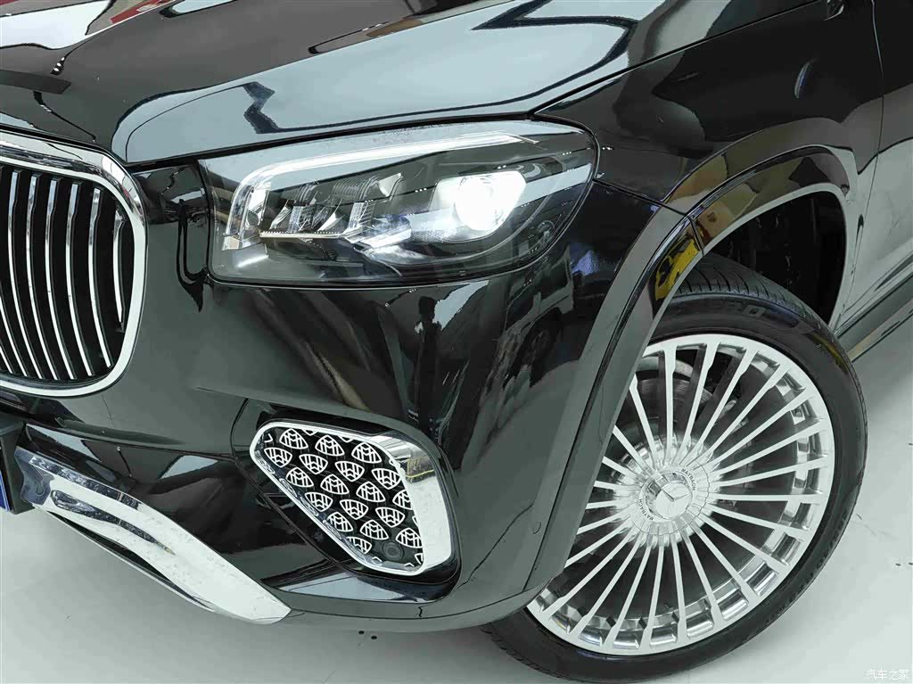 Mercedes-Benz GLS, 2023 19