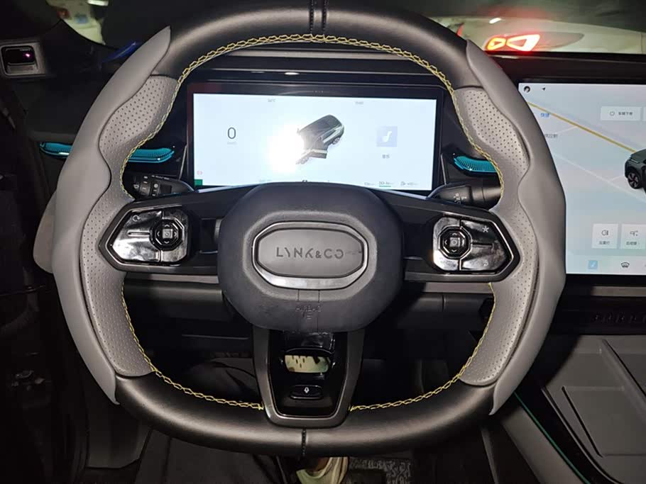 Lynk & Co 08 EM-P