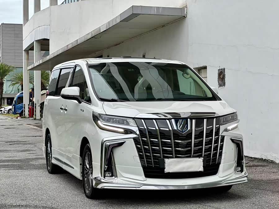 Toyota Alphard 2020, фото 2