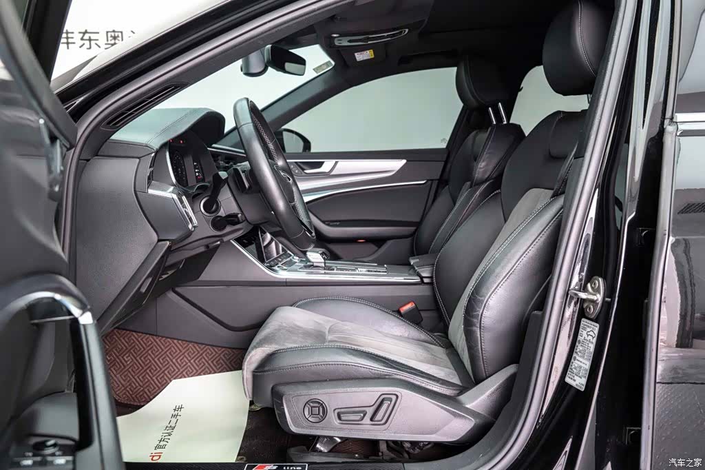 Audi A6L, 2021 3