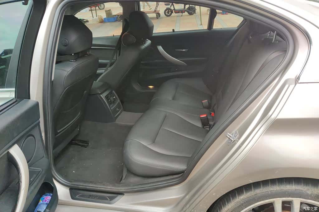 BMW 3 Series, 2015 11