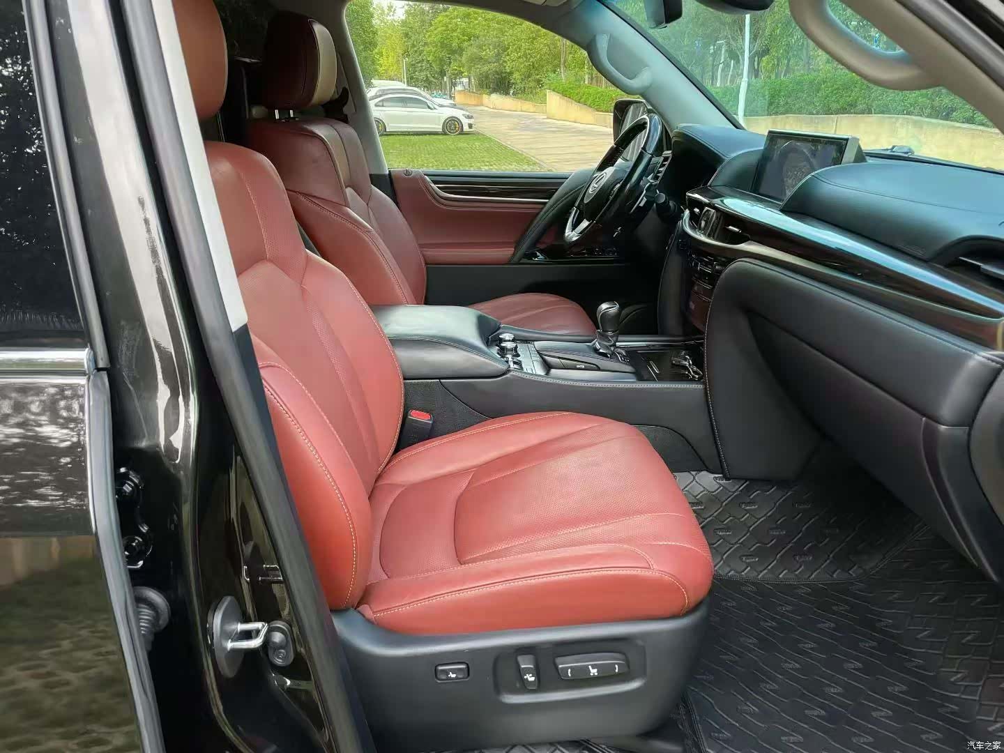 Lexus LX, 2016 6