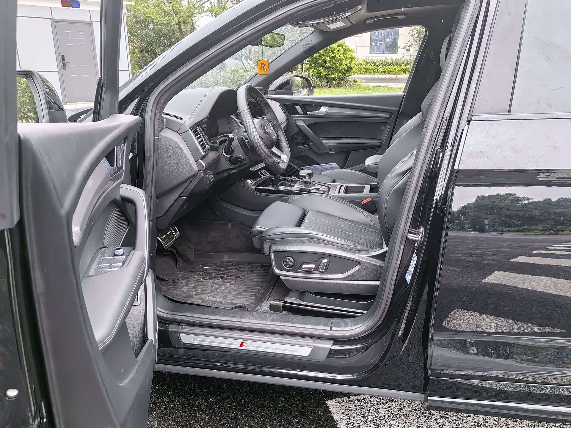 Audi Q5L, 2026 10